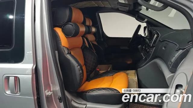 2018 Hyundai Grand Starex 5-Seater VAN Sold VIN KMFWBX7KBJU927806 – rear exterior 2018 Hyundai Grand Starex 5-Seater VAN Sold VIN KMFWBX7KBJU927806 – rear exterior