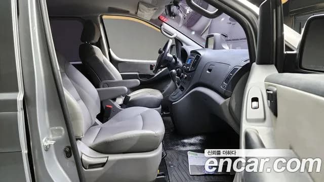 2018 Hyundai Grand Starex 5-Seater VAN Sold VIN KMFWBX7KBJU927884 – front exterior 2018 Hyundai Grand Starex 5-Seater VAN Sold VIN KMFWBX7KBJU927884 – front exterior