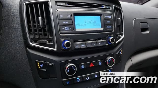 2018 Hyundai Grand Starex 5-Seater VAN Sold VIN KMFWBX7KBJU927884 – exterior detail 2018 Hyundai Grand Starex 5-Seater VAN Sold VIN KMFWBX7KBJU927884 – exterior detail