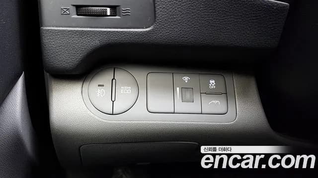 2018 Hyundai Grand Starex 5-Seater VAN Sold VIN KMFWBX7KBJU927884 – photo 20 2018 Hyundai Grand Starex 5-Seater VAN Sold VIN KMFWBX7KBJU927884 – photo 20