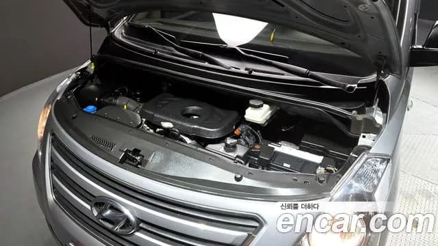 2018 Hyundai Grand Starex 5-Seater VAN Sold VIN KMFWBX7KBJU928614 – interior seats 2018 Hyundai Grand Starex 5-Seater VAN Sold VIN KMFWBX7KBJU928614 – interior seats