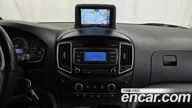 2018 Hyundai Grand Starex 5-Seater VAN Sold VIN KMFWBX7KBJU929766 – rear exterior 2018 Hyundai Grand Starex 5-Seater VAN Sold VIN KMFWBX7KBJU929766 – rear exterior