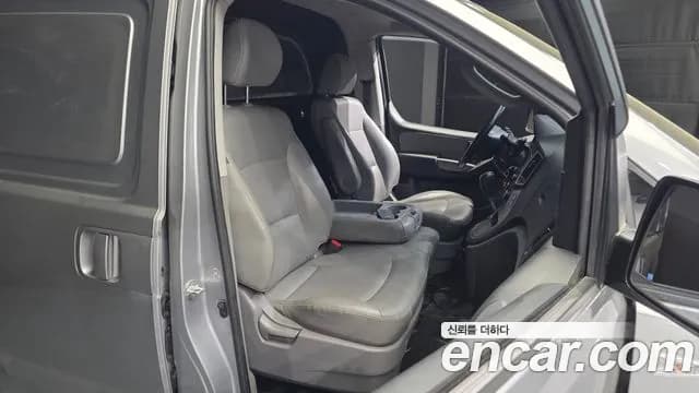 2018 Hyundai Grand Starex 3-Seater VAN Sold VIN KMFWBX7KBJU931724 – undercarriage 2018 Hyundai Grand Starex 3-Seater VAN Sold VIN KMFWBX7KBJU931724 – undercarriage