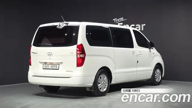 2018 Hyundai Grand Starex 5-Seater VAN Sold VIN KMFWBX7KBJU934467 – trunk area 2018 Hyundai Grand Starex 5-Seater VAN Sold VIN KMFWBX7KBJU934467 – trunk area
