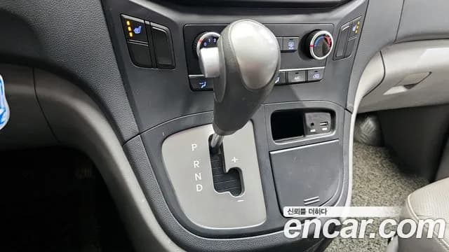 2018 Hyundai Grand Starex 5-Seater VAN Sold VIN KMFWBX7KBJU938867 – front exterior 2018 Hyundai Grand Starex 5-Seater VAN Sold VIN KMFWBX7KBJU938867 – front exterior