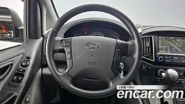 2018 Hyundai Grand Starex 5-Seater VAN Sold VIN KMFWBX7KBJU938867 – exterior detail 2018 Hyundai Grand Starex 5-Seater VAN Sold VIN KMFWBX7KBJU938867 – exterior detail