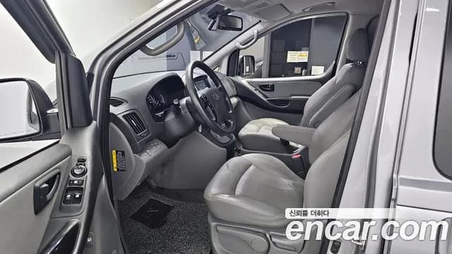 2018 Hyundai Grand Starex 5-Seater VAN Sold VIN KMFWBX7KBJU938867 – photo 13 2018 Hyundai Grand Starex 5-Seater VAN Sold VIN KMFWBX7KBJU938867 – photo 13