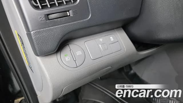 2018 Hyundai Grand Starex 3-Seater VAN Sold VIN KMFWBX7KBJU951153 – photo 19 2018 Hyundai Grand Starex 3-Seater VAN Sold VIN KMFWBX7KBJU951153 – photo 19