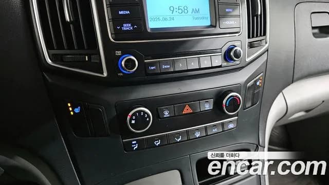 2018 Hyundai Grand Starex 3-Seater VAN Sold VIN KMFWBX7KBJU956996 – photo 19 2018 Hyundai Grand Starex 3-Seater VAN Sold VIN KMFWBX7KBJU956996 – photo 19