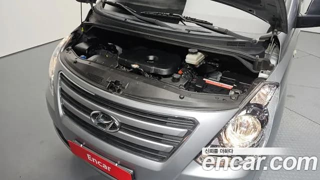 2018 Hyundai Grand Starex 5-Seater VAN Sold VIN KMFWBX7KBJU962633 – rear exterior 2018 Hyundai Grand Starex 5-Seater VAN Sold VIN KMFWBX7KBJU962633 – rear exterior
