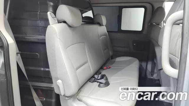 2018 Hyundai Grand Starex 5-Seater VAN Sold VIN KMFWBX7KBJU963083 – interior seats 2018 Hyundai Grand Starex 5-Seater VAN Sold VIN KMFWBX7KBJU963083 – interior seats