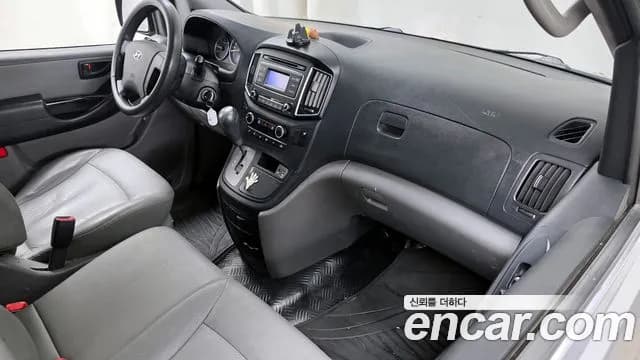 2018 Hyundai Grand Starex 3-Seater VAN Sold VIN KMFWBX7KBJU963329 – rear exterior 2018 Hyundai Grand Starex 3-Seater VAN Sold VIN KMFWBX7KBJU963329 – rear exterior