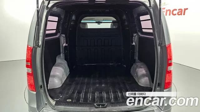 2018 Hyundai Grand Starex 5-Seater VAN Sold VIN KMFWBX7KBJU966691 – photo 18 2018 Hyundai Grand Starex 5-Seater VAN Sold VIN KMFWBX7KBJU966691 – photo 18