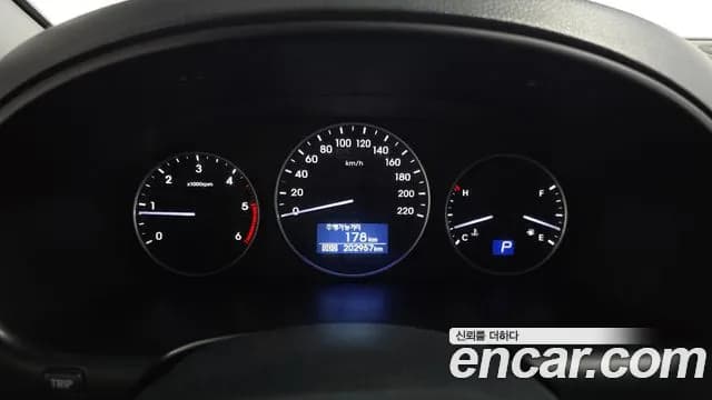 2018 Hyundai The New Grand Starex Van 5-Seater Sold VIN KMFWBX7KBJU974769 – rear exterior 2018 Hyundai The New Grand Starex Van 5-Seater Sold VIN KMFWBX7KBJU974769 – rear exterior