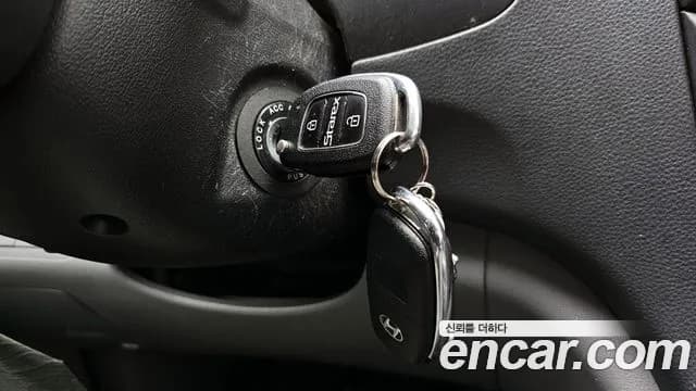 2018 Hyundai The New Grand Starex Van 5-Seater Sold VIN KMFWBX7KBJU976289 – exterior detail 2018 Hyundai The New Grand Starex Van 5-Seater Sold VIN KMFWBX7KBJU976289 – exterior detail