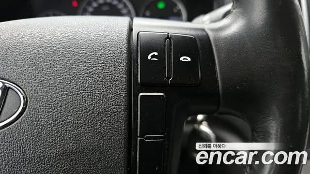 2018 Hyundai The New Grand Starex Van 5-Seater Sold VIN KMFWBX7KBJU976289 – trunk area 2018 Hyundai The New Grand Starex Van 5-Seater Sold VIN KMFWBX7KBJU976289 – trunk area