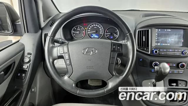 2018 Hyundai The New Grand Starex Van 5-Seater Sold VIN KMFWBX7KBJU977004 – engine bay 2018 Hyundai The New Grand Starex Van 5-Seater Sold VIN KMFWBX7KBJU977004 – engine bay