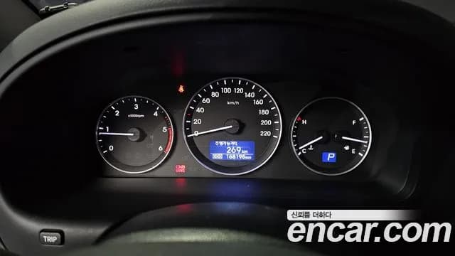 2018 Hyundai The New Grand Starex Van 3-Seater Sold VIN KMFWBX7KBJU984868 – exterior detail 2018 Hyundai The New Grand Starex Van 3-Seater Sold VIN KMFWBX7KBJU984868 – exterior detail