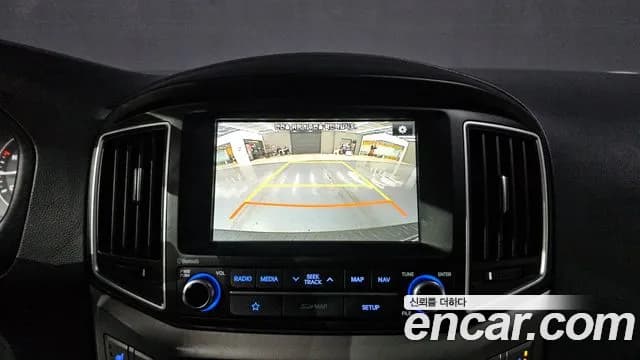 2018 Hyundai The New Grand Starex Van 3-Seater Sold VIN KMFWBX7KBJU986318 – exterior detail 2018 Hyundai The New Grand Starex Van 3-Seater Sold VIN KMFWBX7KBJU986318 – exterior detail