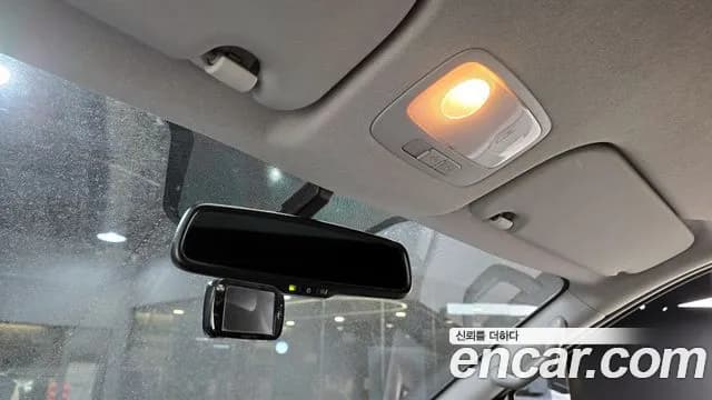 2019 Hyundai The New Grand Starex Van 3-Seater Sold VIN KMFWBX7KBKU009245 – exterior detail 2019 Hyundai The New Grand Starex Van 3-Seater Sold VIN KMFWBX7KBKU009245 – exterior detail