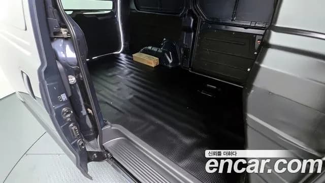 2019 Hyundai The New Grand Starex Van 3-Seater Sold VIN KMFWBX7KBKU009245 – photo 16 2019 Hyundai The New Grand Starex Van 3-Seater Sold VIN KMFWBX7KBKU009245 – photo 16
