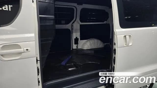 2019 Hyundai The New Grand Starex Van 3-Seater Sold VIN KMFWBX7KBKU010399 – side profile 2019 Hyundai The New Grand Starex Van 3-Seater Sold VIN KMFWBX7KBKU010399 – side profile