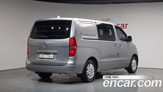 2019 Hyundai The New Grand Starex Van 5-Seater Sold VIN KMFWBX7KBKU023944 – trunk area 2019 Hyundai The New Grand Starex Van 5-Seater Sold VIN KMFWBX7KBKU023944 – trunk area