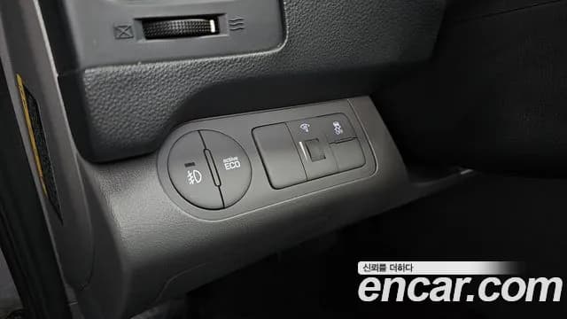 2019 Hyundai The New Grand Starex Van 3-Seater Sold VIN KMFWBX7KBKU025012 – photo 31 2019 Hyundai The New Grand Starex Van 3-Seater Sold VIN KMFWBX7KBKU025012 – photo 31