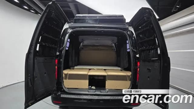 2019 Hyundai The New Grand Starex Van 5-Seater Sold VIN KMFWBX7KBKU036166 – interior seats 2019 Hyundai The New Grand Starex Van 5-Seater Sold VIN KMFWBX7KBKU036166 – interior seats