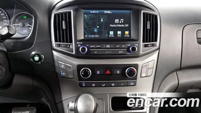 2019 Hyundai The New Grand Starex Van 3-Seater Sold VIN KMFWBX7KBKU052294 – photo 11 2019 Hyundai The New Grand Starex Van 3-Seater Sold VIN KMFWBX7KBKU052294 – photo 11