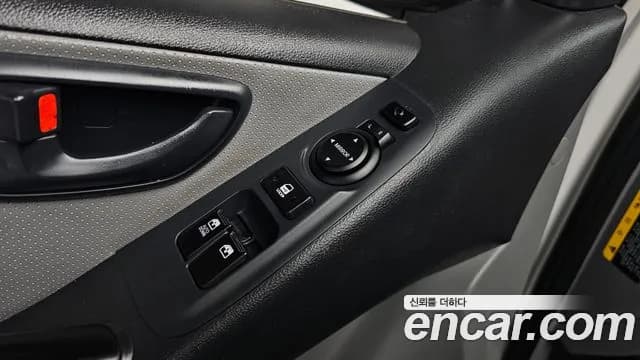 2019 Hyundai The New Grand Starex Van 5-Seater Sold VIN KMFWBX7KBKU071944 – photo 16 2019 Hyundai The New Grand Starex Van 5-Seater Sold VIN KMFWBX7KBKU071944 – photo 16