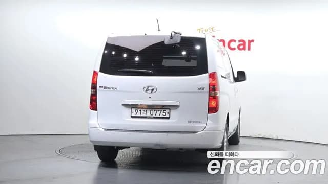 2019 Hyundai The New Grand Starex Van 3-Seater Sold VIN KMFWBX7KBKU076899 – interior seats 2019 Hyundai The New Grand Starex Van 3-Seater Sold VIN KMFWBX7KBKU076899 – interior seats