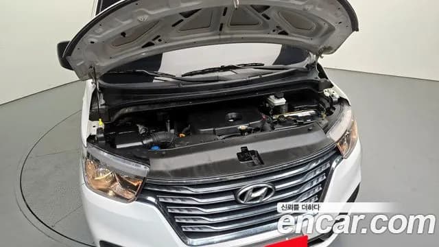 2019 Hyundai The New Grand Starex Van 3-Seater Sold VIN KMFWBX7KBKU076899 – exterior detail 2019 Hyundai The New Grand Starex Van 3-Seater Sold VIN KMFWBX7KBKU076899 – exterior detail