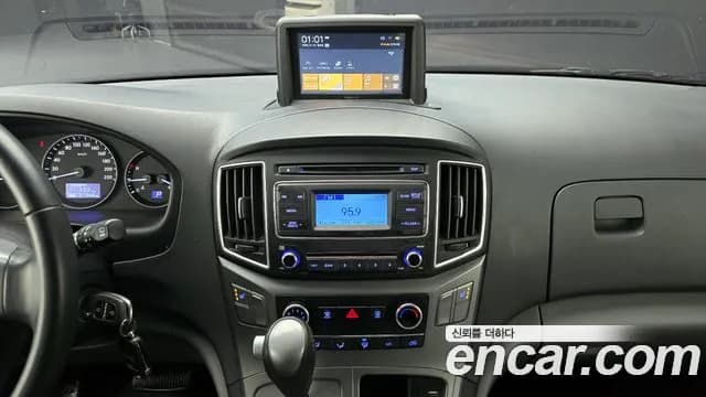 2019 Hyundai The New Grand Starex Van 3-Seater Sold VIN KMFWBX7KBKU076899 – trunk area 2019 Hyundai The New Grand Starex Van 3-Seater Sold VIN KMFWBX7KBKU076899 – trunk area