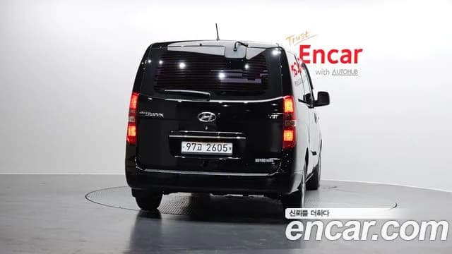 2019 Hyundai The New Grand Starex Van 5-Seater Sold VIN KMFWBX7KBKU077822 – interior seats 2019 Hyundai The New Grand Starex Van 5-Seater Sold VIN KMFWBX7KBKU077822 – interior seats