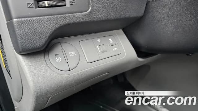 2019 Hyundai The New Grand Starex Van 5-Seater Sold VIN KMFWBX7KBKU077822 – photo 15 2019 Hyundai The New Grand Starex Van 5-Seater Sold VIN KMFWBX7KBKU077822 – photo 15