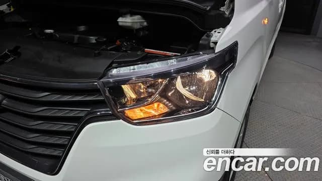 2019 Hyundai The New Grand Starex Van 3-Seater Sold VIN KMFWBX7KBKU089060 – trunk area 2019 Hyundai The New Grand Starex Van 3-Seater Sold VIN KMFWBX7KBKU089060 – trunk area