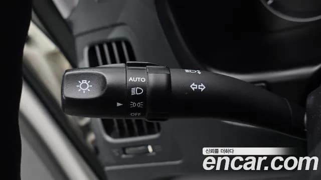 2019 Hyundai The New Grand Starex Van 3-Seater Sold VIN KMFWBX7KBKU089060 – photo 12 2019 Hyundai The New Grand Starex Van 3-Seater Sold VIN KMFWBX7KBKU089060 – photo 12