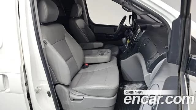 2019 Hyundai The New Grand Starex Van 3-Seater Sold VIN KMFWBX7KBKU093593 – photo 11 2019 Hyundai The New Grand Starex Van 3-Seater Sold VIN KMFWBX7KBKU093593 – photo 11
