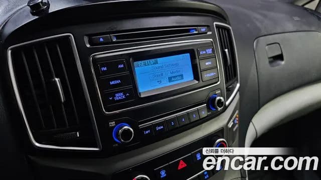 2019 Hyundai The New Grand Starex Van 3-Seater Sold VIN KMFWBX7KBKU095383 – interior seats 2019 Hyundai The New Grand Starex Van 3-Seater Sold VIN KMFWBX7KBKU095383 – interior seats