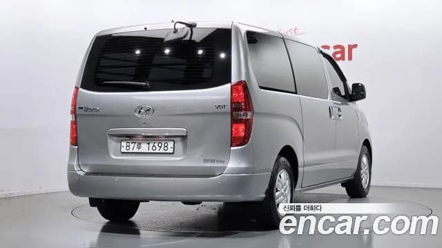 2019 Hyundai The New Grand Starex Van 3-Seater Sold VIN KMFWBX7KBKU095477 – interior seats 2019 Hyundai The New Grand Starex Van 3-Seater Sold VIN KMFWBX7KBKU095477 – interior seats