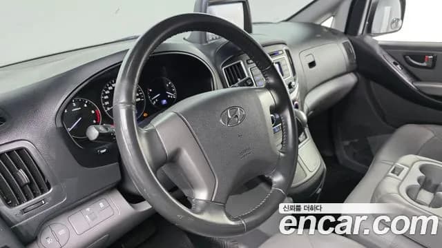 2019 Hyundai The New Grand Starex Van 3-Seater Sold VIN KMFWBX7KBKU095477 – trunk area 2019 Hyundai The New Grand Starex Van 3-Seater Sold VIN KMFWBX7KBKU095477 – trunk area