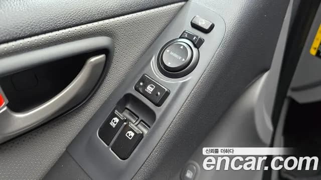 2019 Hyundai The New Grand Starex Van 3-Seater Sold VIN KMFWBX7KBKU096389 – trunk area 2019 Hyundai The New Grand Starex Van 3-Seater Sold VIN KMFWBX7KBKU096389 – trunk area