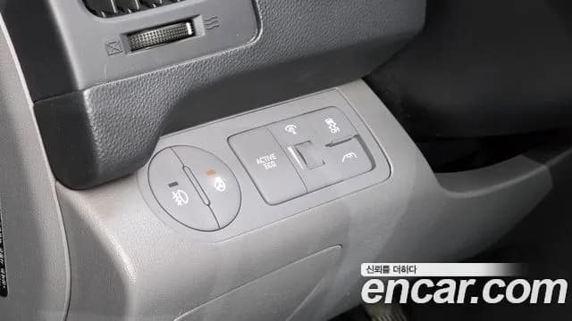 2019 Hyundai The New Grand Starex Van 5-Seater Sold VIN KMFWBX7KBKU992967 – photo 12 2019 Hyundai The New Grand Starex Van 5-Seater Sold VIN KMFWBX7KBKU992967 – photo 12