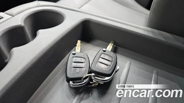 2020 Hyundai The New Grand Starex Van 3-Seater Sold VIN KMFWBX7KBLU111114 – photo 17 2020 Hyundai The New Grand Starex Van 3-Seater Sold VIN KMFWBX7KBLU111114 – photo 17