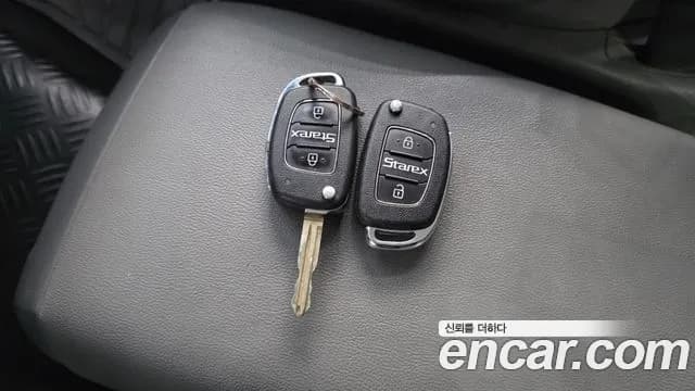 2020 Hyundai The New Grand Starex Van 5-Seater Sold VIN KMFWBX7KBLU117192 – photo 12 2020 Hyundai The New Grand Starex Van 5-Seater Sold VIN KMFWBX7KBLU117192 – photo 12