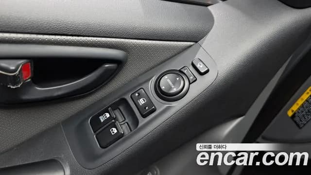 2020 Hyundai The New Grand Starex Van 5-Seater Sold VIN KMFWBX7KBLU127292 – trunk area 2020 Hyundai The New Grand Starex Van 5-Seater Sold VIN KMFWBX7KBLU127292 – trunk area