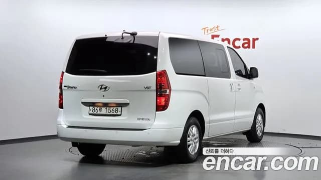 2020 Hyundai The New Grand Starex Van 5-Seater Sold VIN KMFWBX7KBLU127432 – interior seats 2020 Hyundai The New Grand Starex Van 5-Seater Sold VIN KMFWBX7KBLU127432 – interior seats