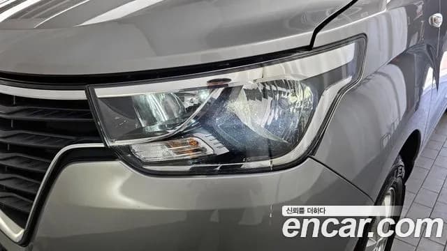 2020 Hyundai The New Grand Starex Van 5-Seater Sold VIN KMFWBX7KBLU128905 – photo 11 2020 Hyundai The New Grand Starex Van 5-Seater Sold VIN KMFWBX7KBLU128905 – photo 11