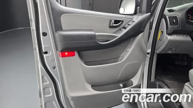 2020 Hyundai The New Grand Starex Van 3-Seater Sold VIN KMFWBX7KBLU147225 – front exterior 2020 Hyundai The New Grand Starex Van 3-Seater Sold VIN KMFWBX7KBLU147225 – front exterior
